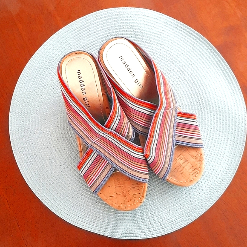 Madden Girl Nautic platform wedge sandals Womens 7.5